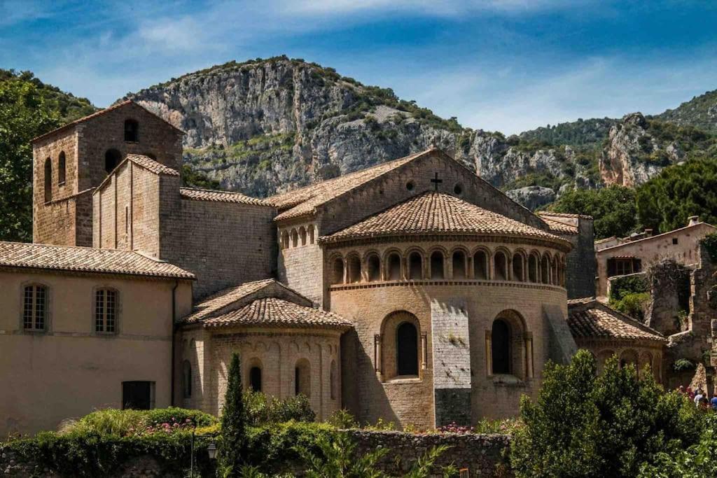 Maison Avec Exterieur Proche Saint Guilhem Le Desert Exterior photo