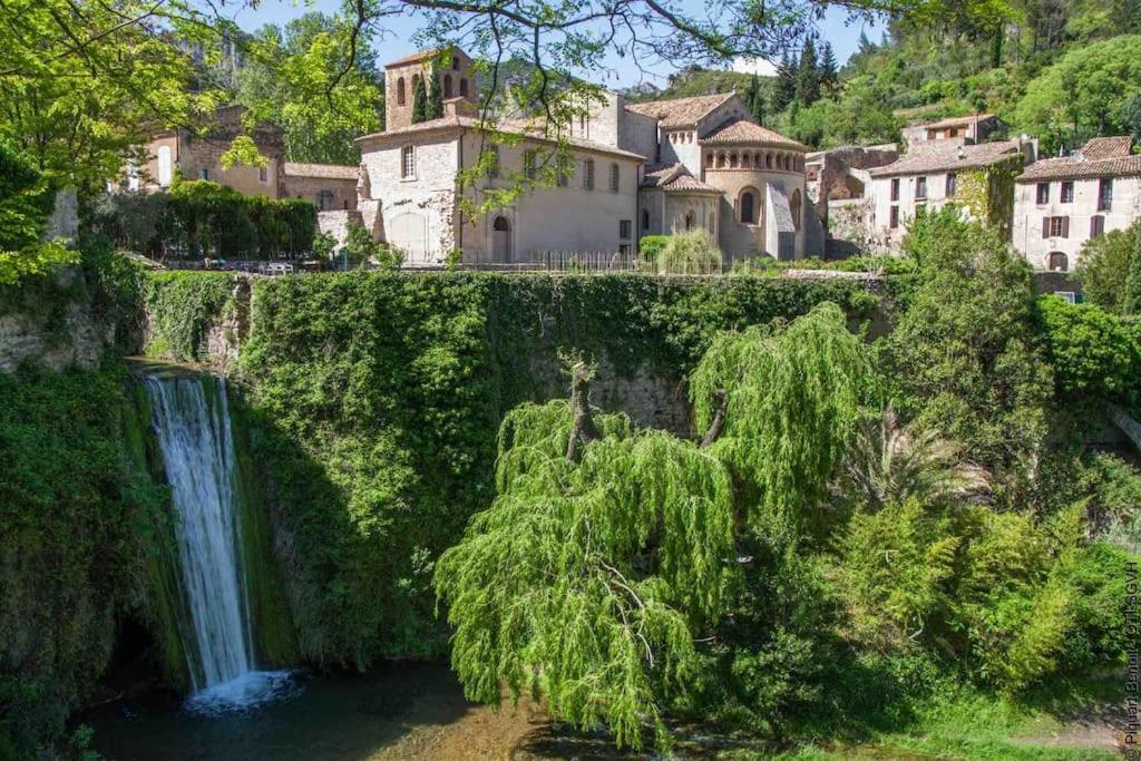 Maison Avec Exterieur Proche Saint Guilhem Le Desert Exterior photo